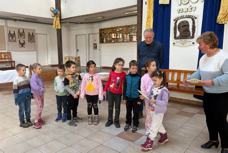 Iskol�ba h�vogat�