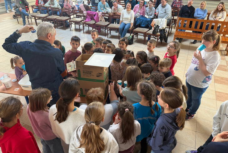 Iskol�ba h�vogat�